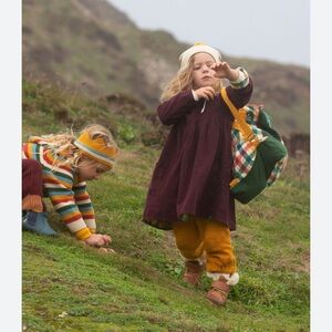 Cute reversible 3/4T dress.